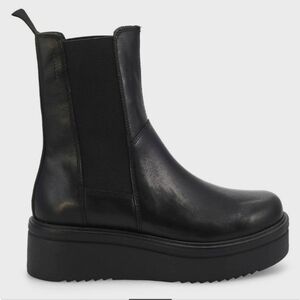 Vagabond Tara Boot